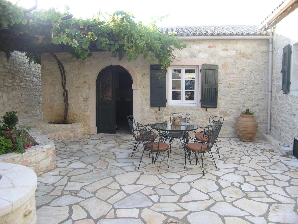 Traditional Stone Villa Olympia Viggla Exterior foto